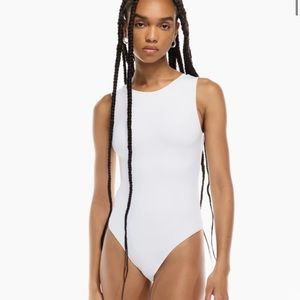 NWOT Aritzia Babaton Contour Muscle Bodysuit